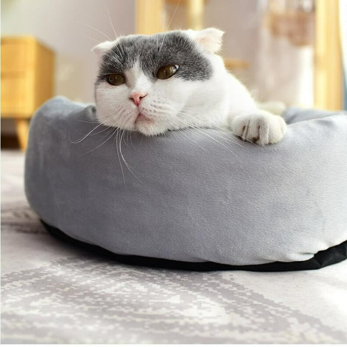 Round Winter Cat Bed